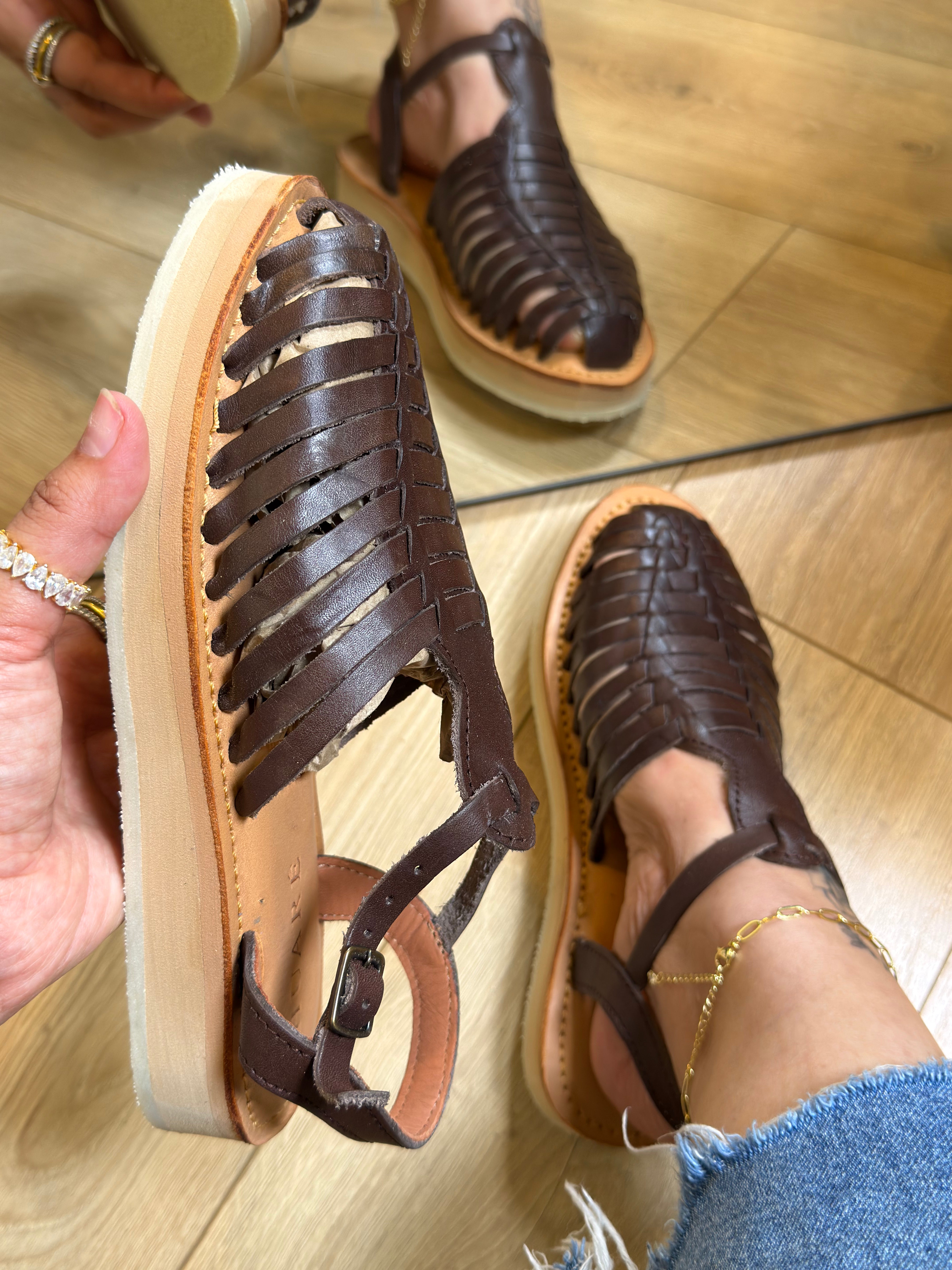     Café de Olla sandals
* brown leather huaraches
* handmade Mexican sandals
* woven huarache sandals
* platform huaraches women
* artisan leather sandals
* genuine leather huaraches
* comfort sole sandals
* handcrafted Mexican huaraches
* boho leather platform sandals
* brown huarache sandals