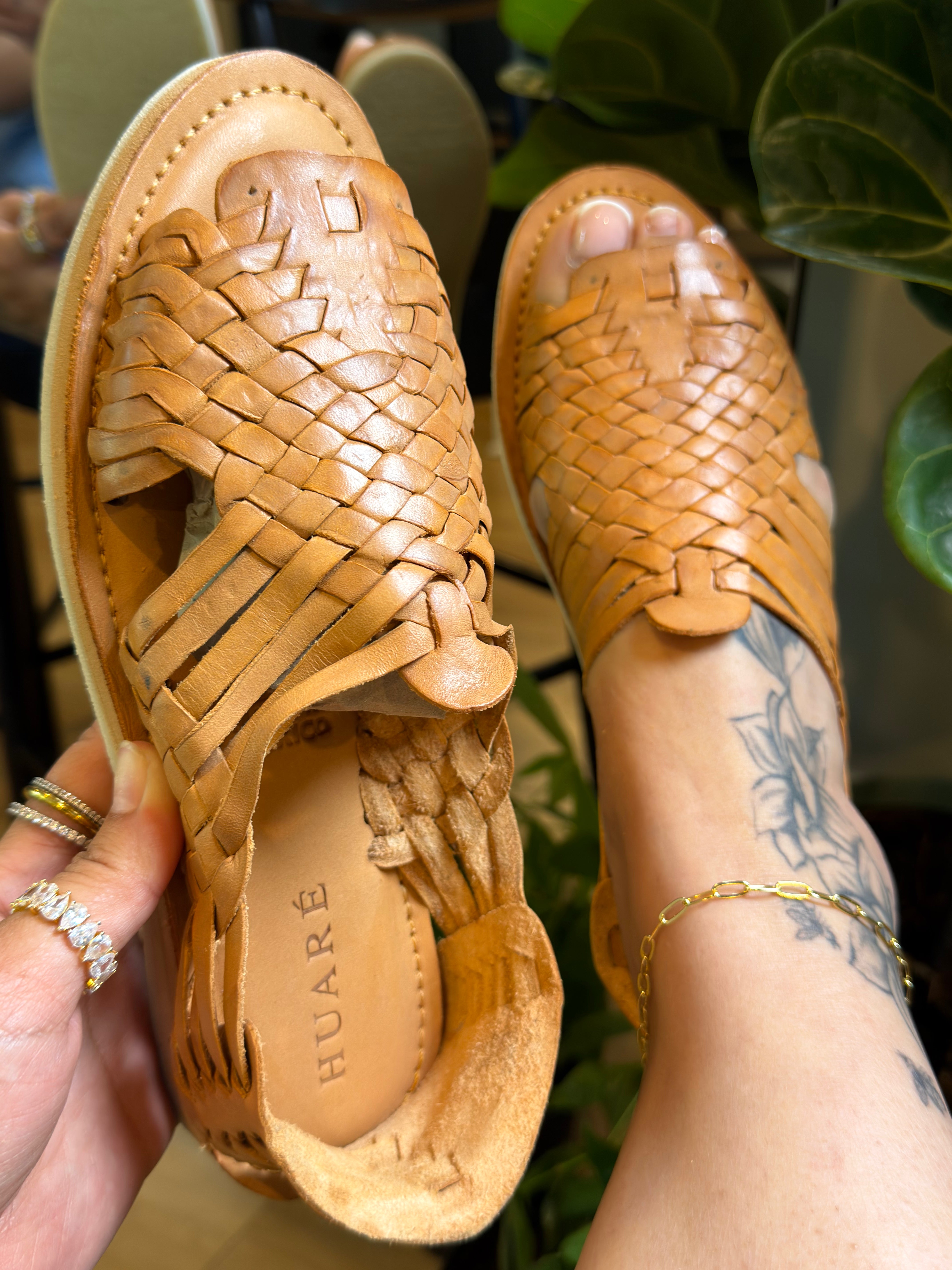    Pachuco huaraches, huaraches mexicanos, Mexican huaraches, leather huaraches, boho huaraches, comfort sole huaraches, premium huaraches