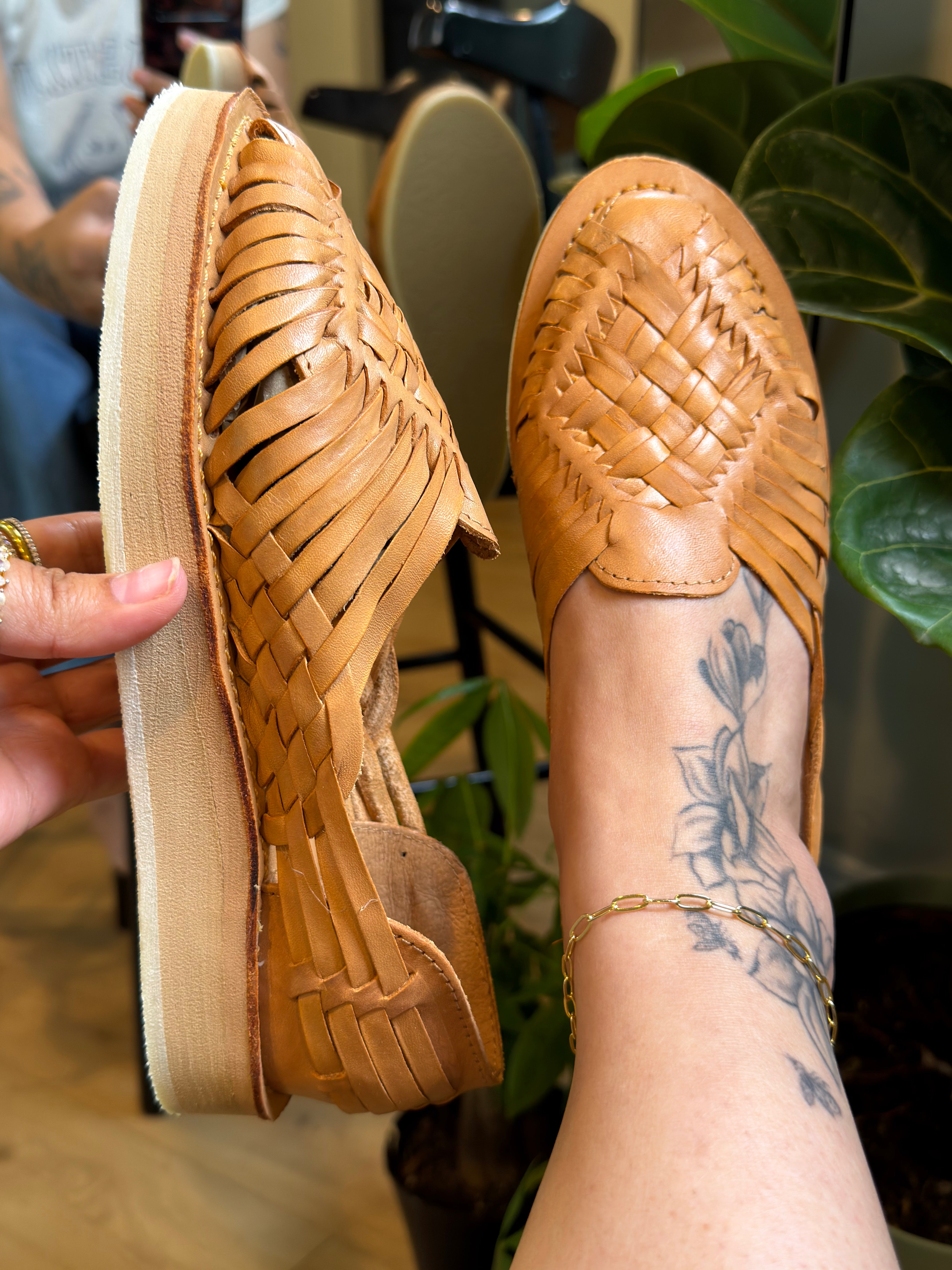 Mexican huaraches, platform huaraches, handmade leather sandals, artisan Mexican shoes, woven leather huaraches, tan huaraches, comfort sole huaraches, handcrafted Mexican sandals, authentic huaraches, Mexican leather flats, platform leather huaraches, boho Mexican sandals, luxury huaraches, handmade sandals Mexico